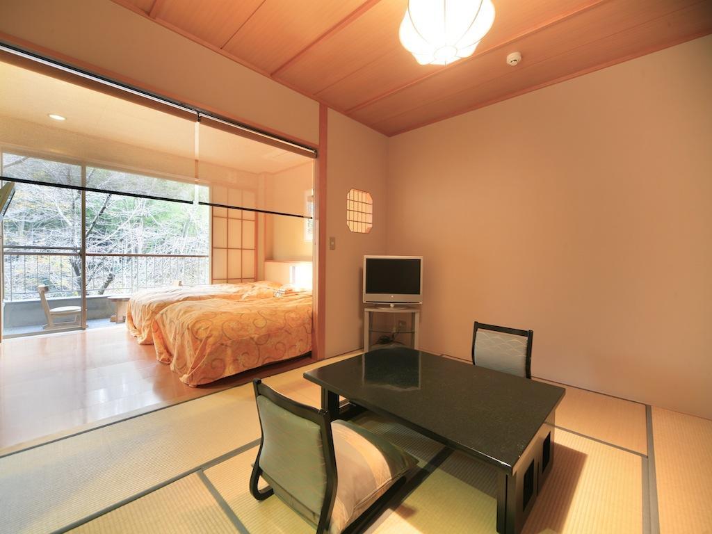Wadoh Hotel Minano Bagian luar foto