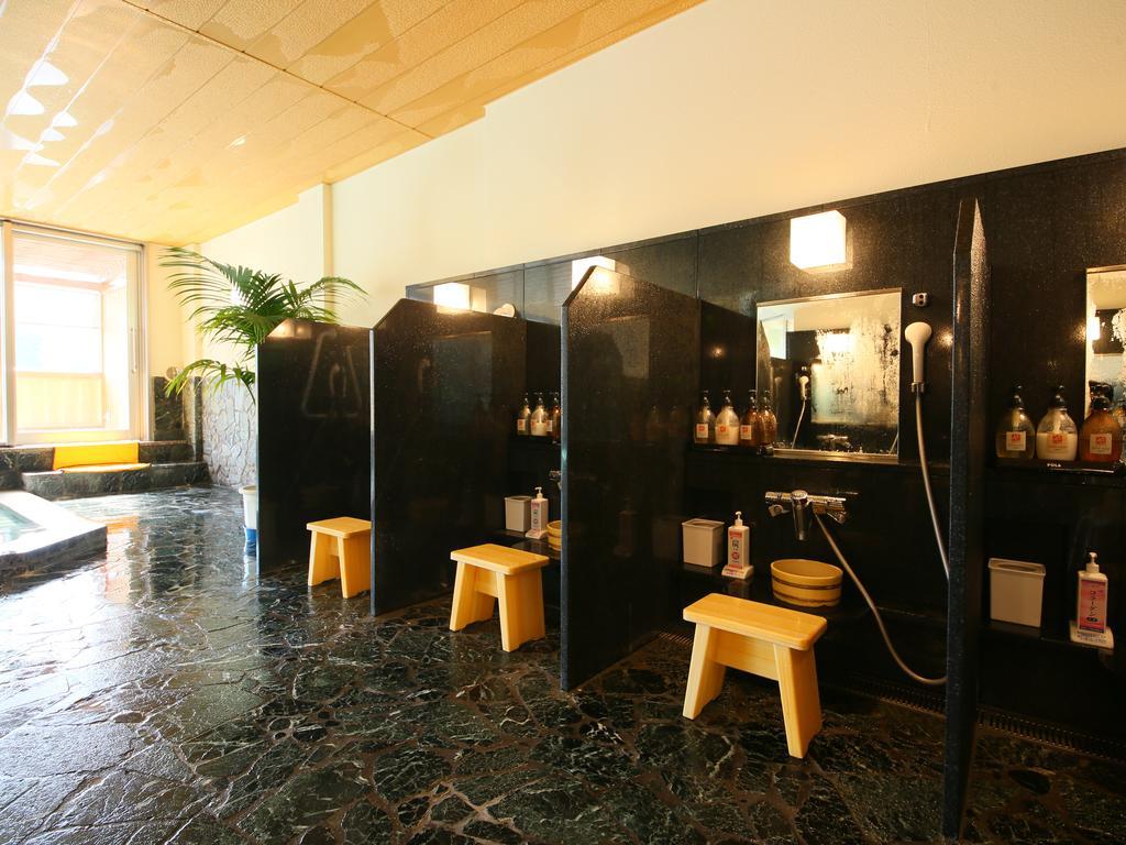 Wadoh Hotel Minano Bagian luar foto