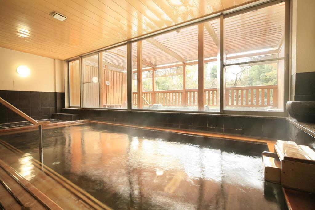 Wadoh Hotel Minano Bagian luar foto